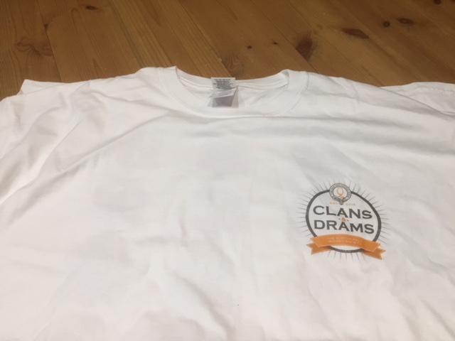 スコッチウイスキーソサエティの「CLANS and DRAMS」のTシャツ