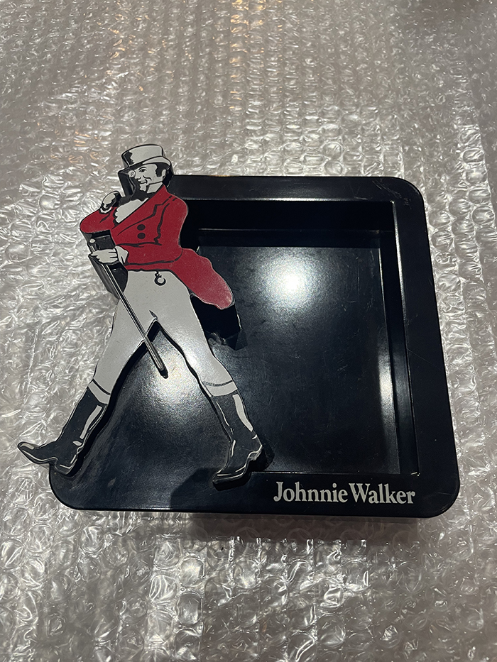 ヴィンテージ　Johnnie Walker 置物 RARE Johnnie Walker Striding Man Vintage Plaster Figurine - 1970's
